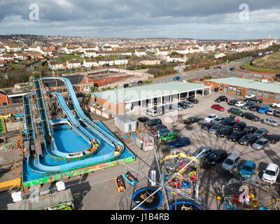 Blick vom Riesenrad auf Barry Island Pleasure Beach, South Wales. Barry Insel Big Wheel ist auch bekannt als Barry Eye. Stockfoto