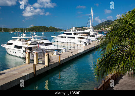 Marina im Hafen von Charlotte Amalie, St. Thomas, Amerikanische Jungferninseln Stockfoto