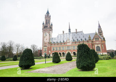 Der Friedenspalast ist ein internationales Recht Gebäude in den Haag, Niederlande. Freuen Sie sich auf den internationalen Gerichtshof, ständiger Gerichtshof der Stockfoto