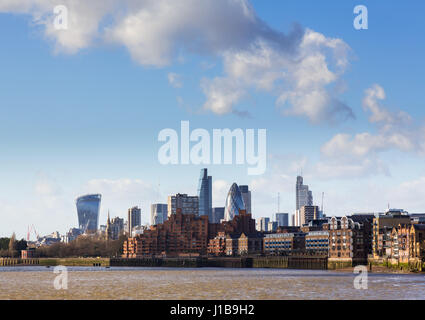 Stadt London Skyline der Bürogebäude von Canary Wharf, Docklands, London, England Stockfoto