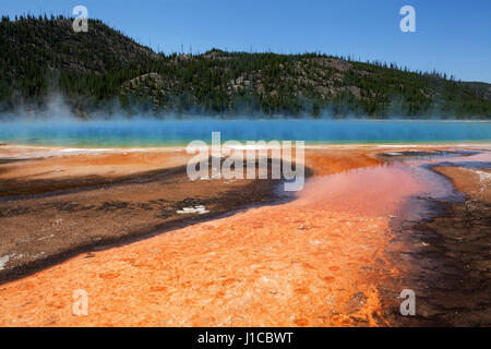 Mineralische Ablagerungen, Grand Bildobjekte Frühling, Midway Geyser Basin, Yellowstone-Nationalpark, Wyoming, USA Stockfoto