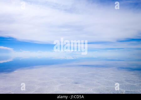 Salar de Uyuni weißen Salinen Wüste, Anden Altiplano Boliviens Stockfoto