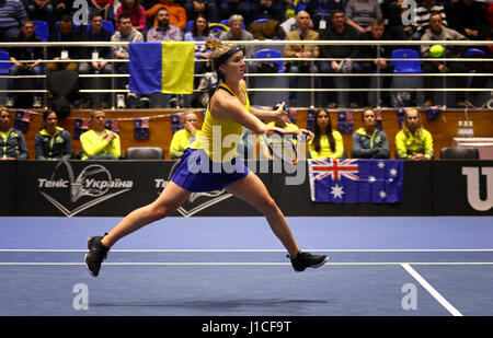 Charkiw, UKRAINE - 11. Februar 2017: Elina SVITOLINA der Ukraine in Aktion während BNP Paribas FedCup Welt Gruppe II 1. Runde Tennisspiel gegen Ashl Stockfoto