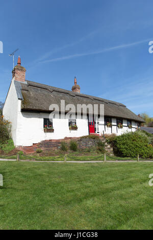 Dorf von Burton, England. Das malerische Dorf von Burton auf der Halbinsel Wirral. Stockfoto