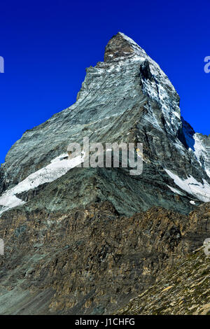 Hütte Hoernlihuette und Hoernli Bergrücken auf dem Matterhorn Gipfel, Zermatt, Wallis, Schweiz Stockfoto