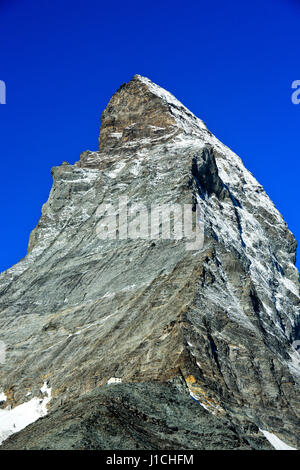 Hütte Hoernlihuette und Hoernli Bergrücken auf dem Matterhorn Gipfel, Zermatt, Wallis, Schweiz Stockfoto