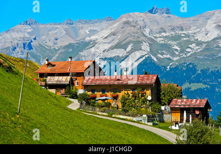 Weiler Acla, Tenna, Safiental, hinter ihren Höhepunkt auf der rechten Seite Ringelspitz, Graubünden, Schweiz Stockfoto