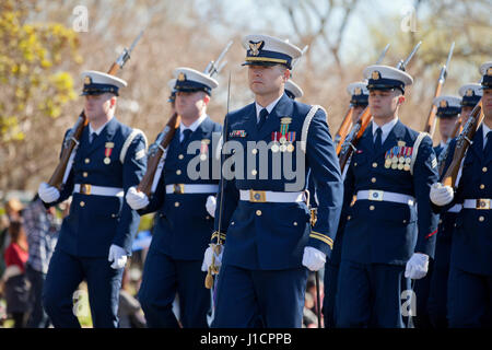 US Coast Guard Ehrengarde marschieren während der Parade - Washington, DC USA Stockfoto