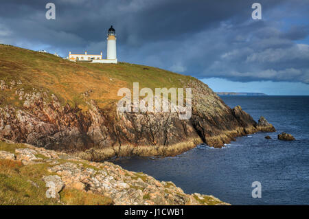 Tiumpan Head-Leuchtturm auf der Insel Harris Stockfoto