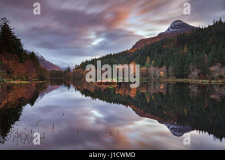 Sonnenaufgang in Glencoe Lochan ordentlich Glencoe in Schottland Stockfoto