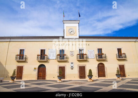 Rathausgebäude. San Giovanni Rotondo. Puglia. Italien. Stockfoto