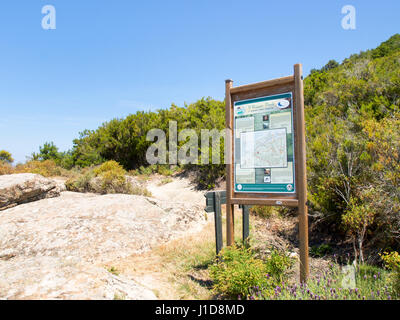 Elba, Italien - 7. Juni 2016: synoptische Tabelle des Territoriums Stockfoto