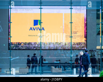 Aviva PLC HQ London - im Foyer des St Helen's Gebäudes, ehemals Aviva Tower, St Mary Ax in der City of London. Hauptsitz von Aviva Stockfoto