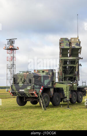 LAAGE, Deutschland - 23. August 2014: Bundeswehr mobile MIM-104 Patriot Boden-Luft-Rakete (SAM) System. Stockfoto