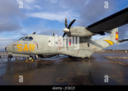 TORREJON, Spanien - 11. Oktober 2014: Spanisch-Air-Force-Suche und Rettung Casa CN-235 Seefernaufklärer. Stockfoto