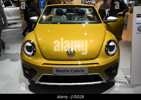 Brüssel - 19. Januar 2017: Volkswagen Beetle Cabrio Auto auf dem Brüsseler Autosalon. Stockfoto