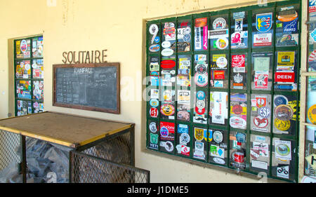 Windows im Solitare Café und Tankstelle Namibias Stockfoto