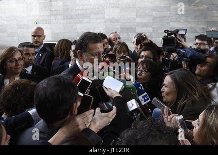 Madrid, Spanien. 20. April 2017. Präsident Mariano Rajoy beim Schließen der Generalversammlung des spanischen Bund von Geschäft Organisationen (CEOE) in Madrid, am Donnerstag, 20. April 2017. Bildnachweis: Gtres Información Más lokalen auf line,S.L./Alamy Live News Stockfoto