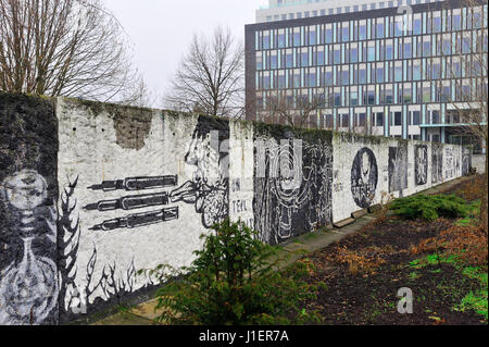 Berlin, Berliner Sehenswürdigkeiten, Wand, hellen, kalten Krieges, bunte, farbenfrohe Malerei, Farben, Farben, Ost-Berlin, ehemalige Division, deutsche Geschichte, Deutschland, Stockfoto