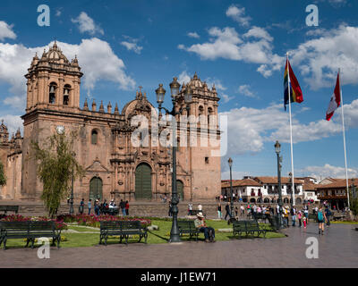 CUSCO PERU-NOVEMBER 14, 2016: die Kathedrale-Basilika Mariä Himmelfahrt der Jungfrau Maria, auch bekannt als die Kathedrale von Cusco, ist die Mutterkirche des Rom Stockfoto