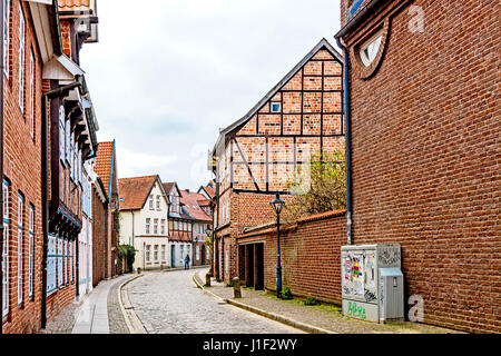 Lüneburg, Niedersachsen, Straße in der Altstadt; Lüneburg, Niedersachsen, Straße in der Altstadt Stockfoto