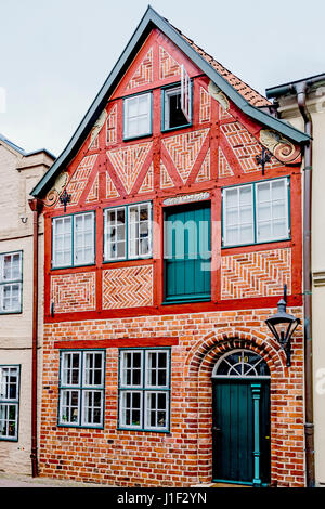 Lüneburg, Niedersachsen, Straße in der Altstadt; Lüneburg, Niedersachsen, Straße in der Altstadt Stockfoto