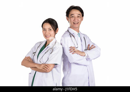 Porträt, Lächeln asiatische Ärzte Gruppe mit Stethoskop isoliert auf weißem Hintergrund Stockfoto