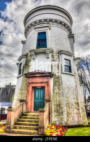 High Dynamic Range Image von Dumfries Camera Obscura. Ehemals eine Sternwarte und eine Windmühle auf dem Corbelly Hill in Dumfries, Dumfries und Galloway, Scotl Stockfoto