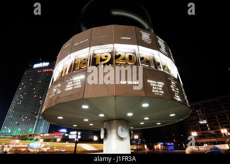 Alex, Alexanderplatz, Attraktion, Bei Nacht, Berlin, Gebäude, Hauptstadt, Hauptstädte, Stadt, Innenstadt, Stadtbild, Dawn, Deutschland, Osten, Fachzeitung Stockfoto