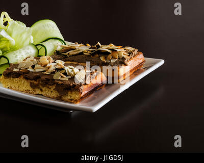 Leberpastete auf eine belgische Waffel Stockfoto
