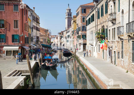 Rio di San Barnaba / Fondamenta Alberti / Fondamenta Gherardini, Dorsoduro, Venedig, Veneto, Italien Stockfoto