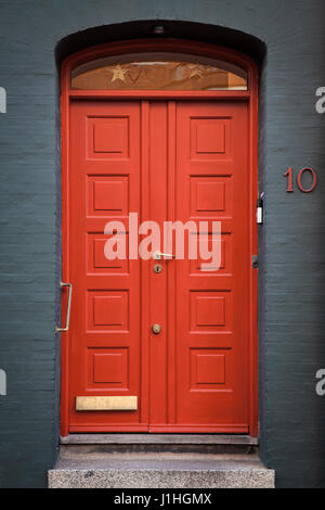 Bild der elegante rote Tür. Stockfoto