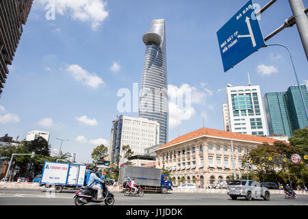 HO CHI MINH, VIETNAM - 22. Februar 2017: Bitexco Financial Tower in Ho Chi Minh, Vietnam. Dieses 262 Meter hohe Wolkenkratzer wurde 2010 eröffnet. Stockfoto