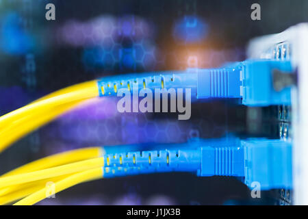 LWL-Geräte der Informationstechnik im Data center Stockfoto