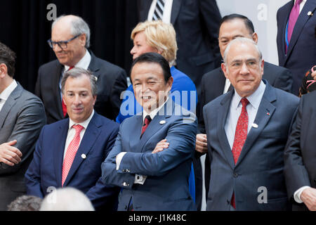 Washington, USA, 21. April 2017: G20-Finanzminister und-Notenbankgouverneure posieren für ein Foto nach dem Treffen an der Frühjahrstagung von IWF. Bildnachweis: B Christopher/Alamy Live-Nachrichten Stockfoto