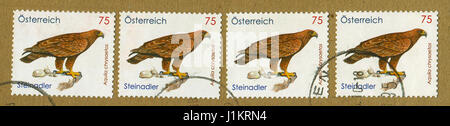 GOMEL, WEIßRUSSLAND, 20. APRIL 2017. Briefmarke gedruckt in Österreich zeigt die Aquila Chrysaetos, ca. 2010. Stockfoto