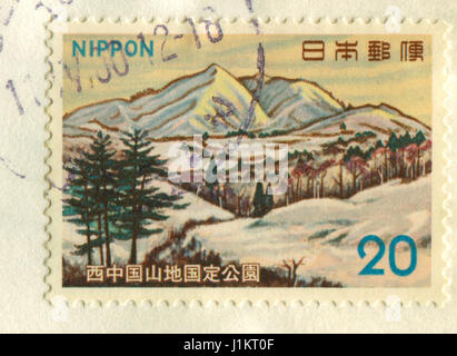 GOMEL, WEIßRUSSLAND, 20. APRIL 2017. Briefmarke gedruckt in Japan zeigt Bild von der japanischen Berge, ca. 1965. Stockfoto