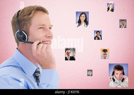 Digital Composite Digital zusammengesetztes Bild HR Executive mit Kopfhörern von Kandidaten Stockfoto