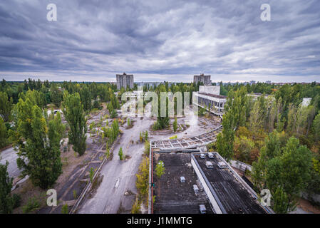 Hauptplatz von eine Hotel in Pripyat Geist Stadt von Tschernobyl Nuclear Power Plant Zone der Entfremdung in der Ukraine gesehen Stockfoto