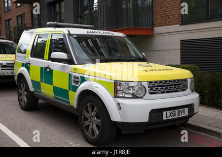 London Ambulance Service Land Rover geparkt Stockfoto