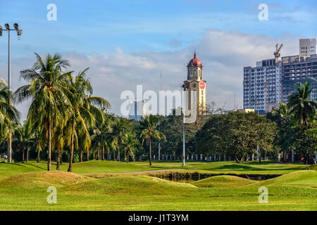 City Golf Grüns in der historischen Stadt von Manila Stockfoto