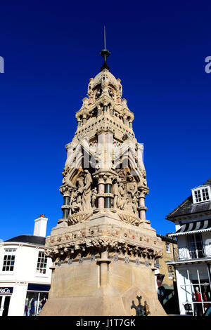 Der Brunnen auf dem Marktplatz, Stadt Saffron Walden, Essex, England, UK Stockfoto