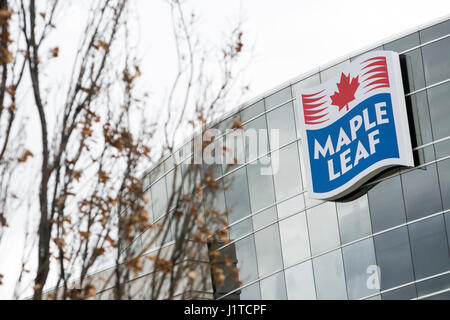 Ein Logo-Zeichen außerhalb einer Einrichtung von Maple Leaf Foods Inc. in Mississauga, Ontario, Kanada, am 16. April 2017 besetzt Stockfoto