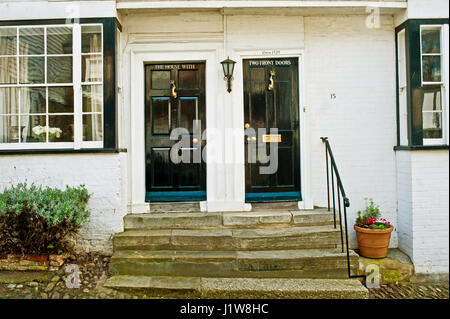 Das Haus mit den beiden vorderen Türen, Roggen East Sussex Stockfoto