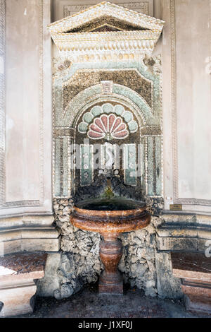 München, Bayern, Deutschland. - 28. März 2017. Brunnen im Innern der Tempel der Diana befindet sich in der Hofgarten in deutschen Stadt München Stockfoto