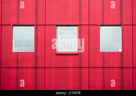 Fenster mit Jalousien Stockfoto