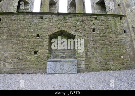 Altäre im Rock of Cashel in Irland Stockfoto