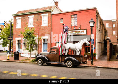 1941 Chevy Pickup-Truck, harte Zeiten Cafe, 1404 King Street, Old Town Alexandria, Virginia Stockfoto