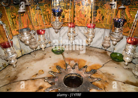 Die Geburtskirche, der Stern, der angibt, der Ort wo Jesus Christus geboren wurde, Bethlehem, Palästina Stockfoto