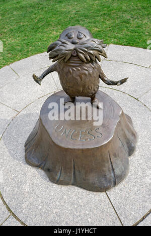 Statuen im Dr. Seuss Memorial Sculpture Garden in Springfield, Massachusetts, die das Leben des verstorbenen Ted Geisel feiern. Stockfoto